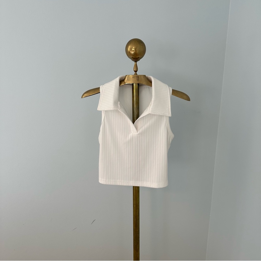 White Ribbed Collared Crop Top